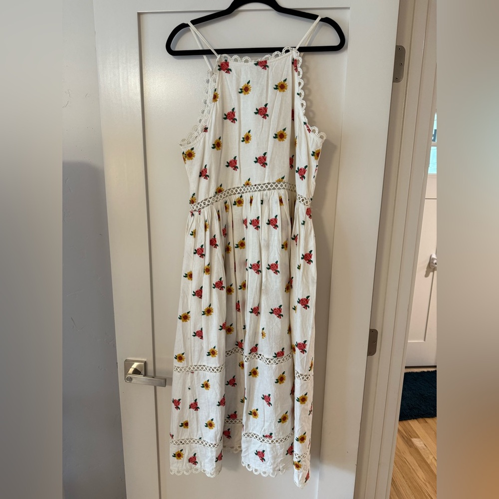 Farm Rio Embroidered Floral and White Midi Dress🌻 - Picture 6 of 6